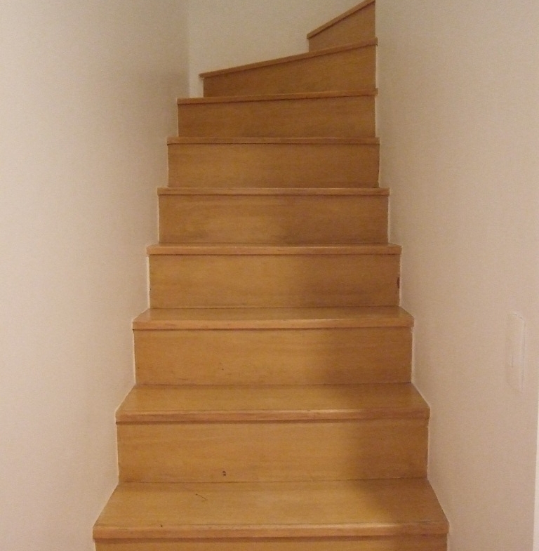 768